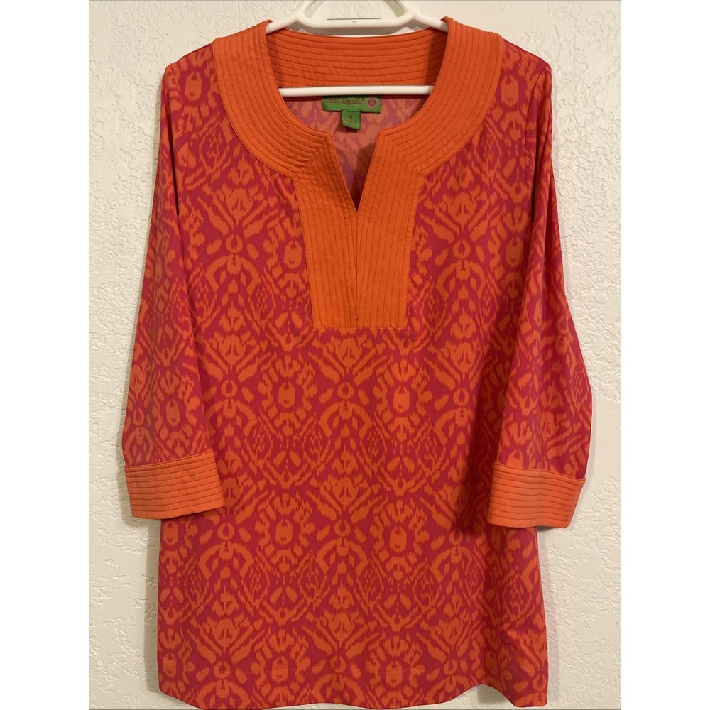 Island Republic Women's V-neck Tunic Top Sz. Med. (Poly 90/Spandex 10)